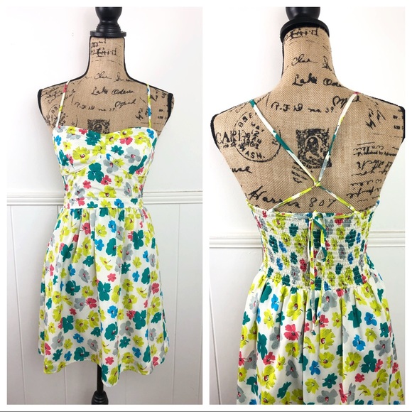 American Eagle Outfitters Dresses & Skirts - American Eagle Outfitters Floral Yellow Dress